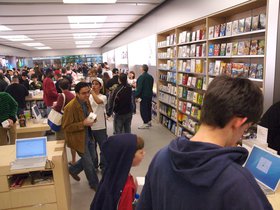 Apple Store Opening Sugar Land (2006)